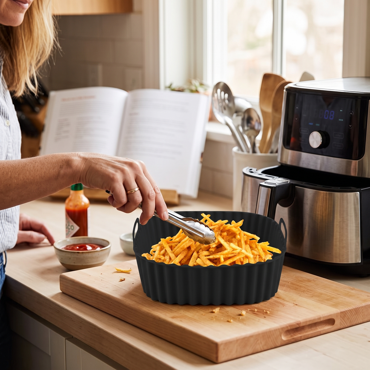 Silicone air fryer tray in use