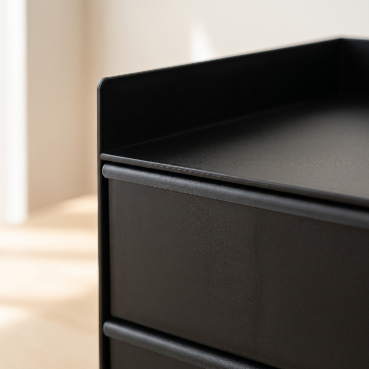 Cologne Stand with Drawers detail image