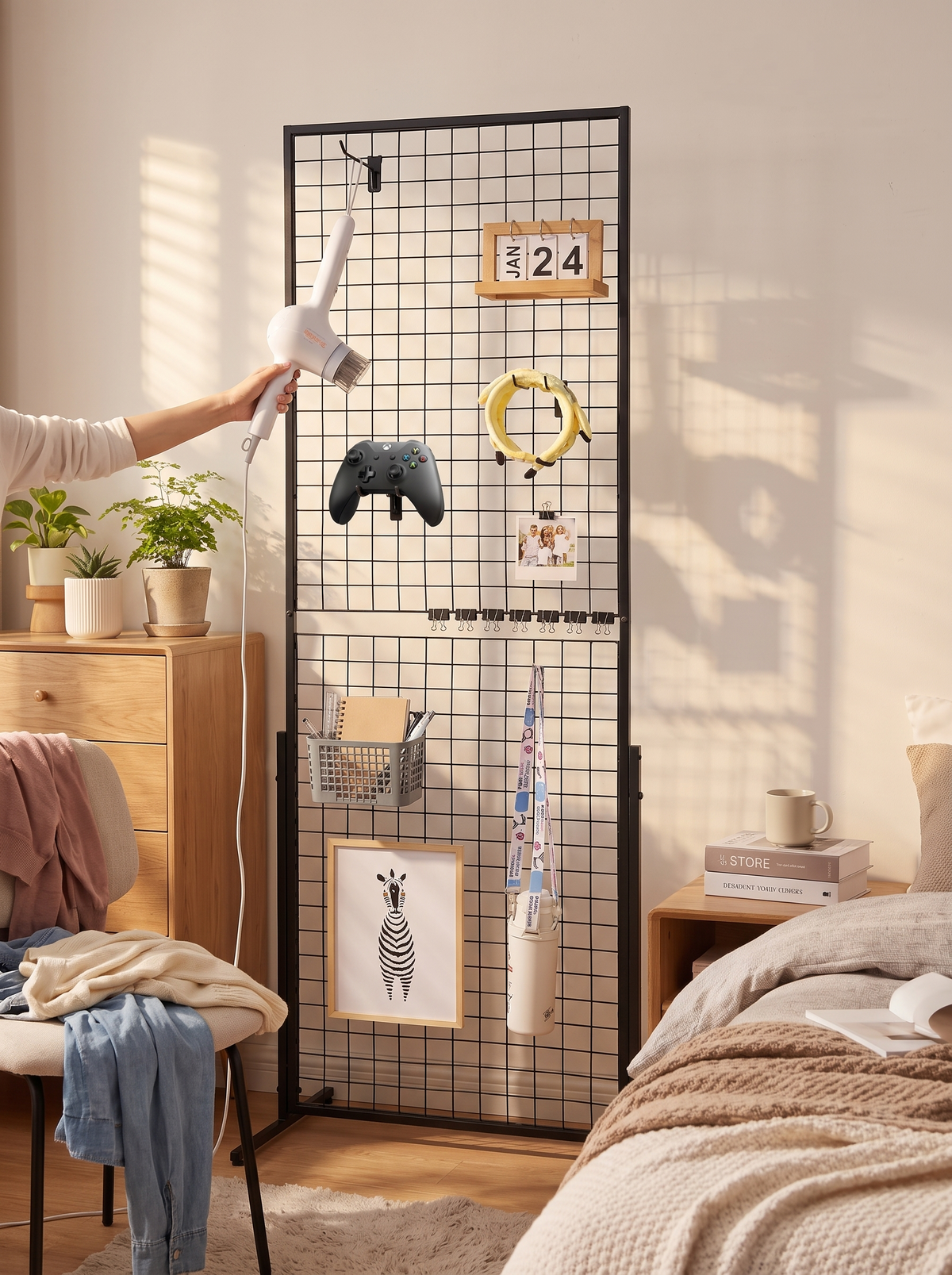 All four sides of the gridwall tower in use